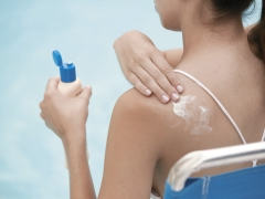 What You Should Be Looking For When Choosing A Sunscreen 