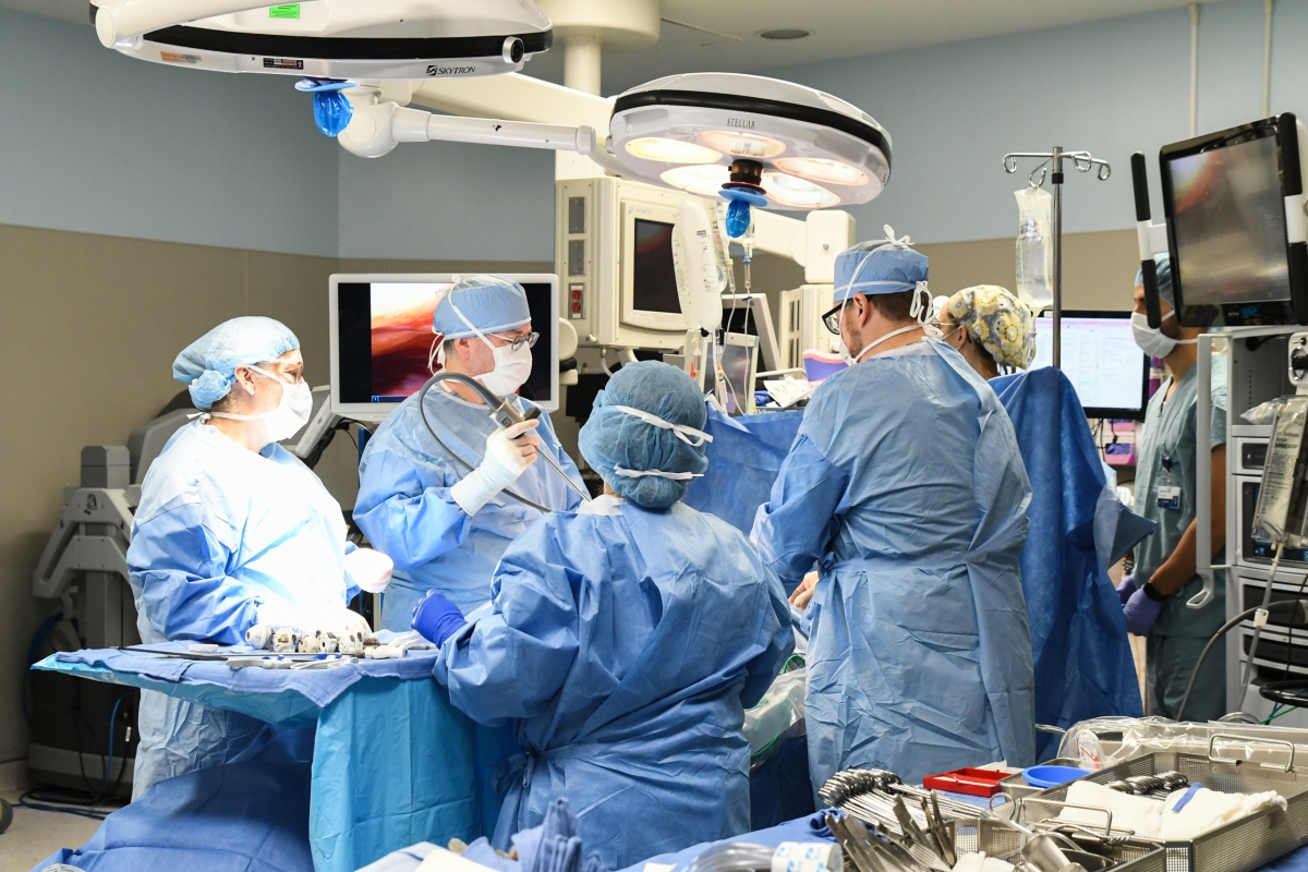  New da Vinci Xi Surgical Robot Arrives at MVHS 