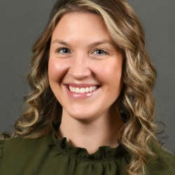 Lauren Zaniewski, FNP